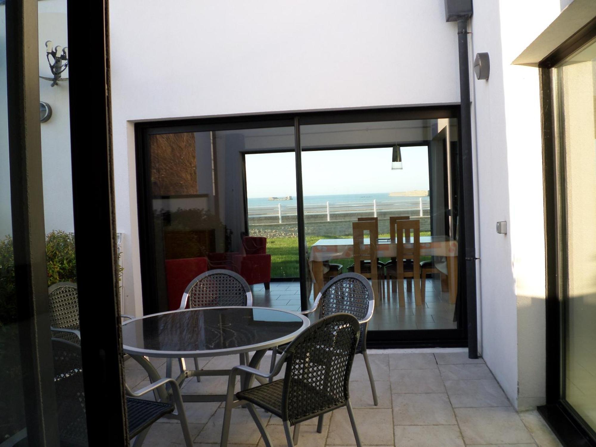 Gites "Bord De Mer" Pmr Ou "Arromanches" 2 Chambres En Front De Mer A Asnelles , 3Km D'Arromanches, 10Km De Bayeux Saint-Come-de-Fresne Экстерьер фото